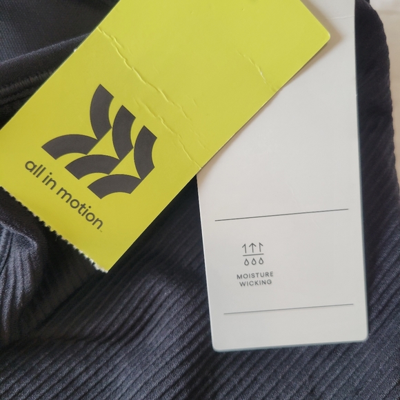 All In Motion Cropped Seamless Ribbed Tank XXL NWT Black Square Neckline Stretch - Picture 10 of 14